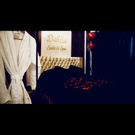 Dahlia & Hotel del amor